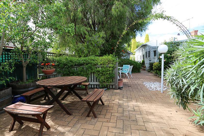 Jacaranda Guest House Busselton Eksteriør bilde