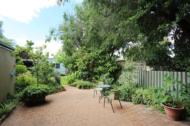Jacaranda Guest House Busselton Eksteriør bilde